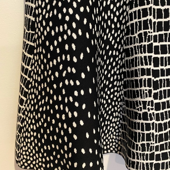 BCBGMAXAZRIA PEYTON CROC-JACQUARD SKIRT SIZE L - Picture 5 of 7